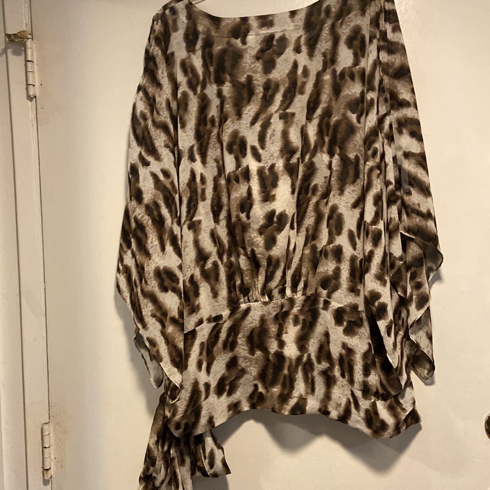 Marc Bouwer blouse- sheer, w/ wide side tie on bottom. Unique, chic design